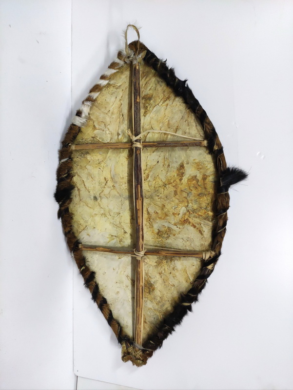 escudo masai africa piel madera 1u